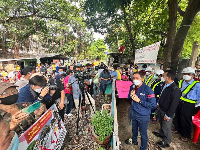 รฟท.เล็งส่งมอบพื้นที่ให้เอกชน ลุยโครงการรถไฟความเร็วสูงเชื่อม 3 สนามบิน ก.ค.นี้ รฟท.เล็งส่งมอบพื้นที่ให้เอกชน ลุยโครงการรถไฟความเร็วสูงเชื่อม 3 สนามบิน ก.ค.นี้