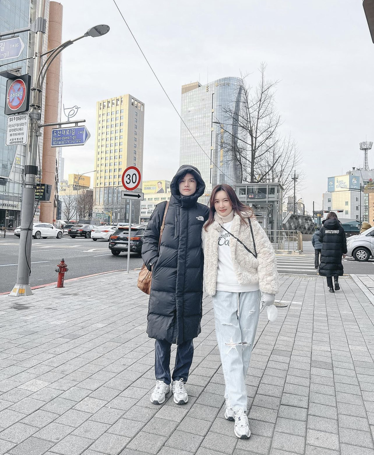 เกาหลีไม่หนาวแล้ว! เต๋า เศรษฐพงศ์ ควงแฟนสาวสวีทหวานท้าลมหนาว เกาหลีไม่หนาวแล้ว! เต๋า เศรษฐพงศ์ ควงแฟนสาวสวีทหวานท้าลมหนาว