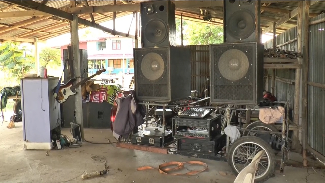 ไปต่อไม่ไหว! วงดนตรีชื่อดังโคราช ขายเครื่องมือหากิน ประทังชีวิต ไปต่อไม่ไหว! วงดนตรีชื่อดังโคราช ขายเครื่องมือหากิน ประทังชีวิต