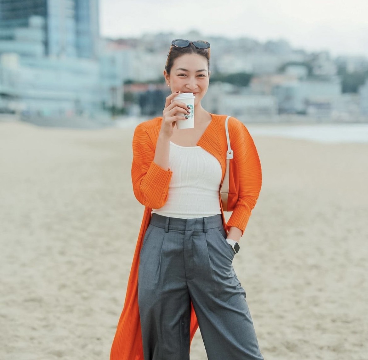 แอฟ ทักษอร นำทัพ นักแสดงจากหนัง มายาพิศวง ร่วมงานเทศกาลภาพยนตร์นานาชาติปูซาน แอฟ ทักษอร นำทัพ นักแสดงจากหนัง มายาพิศวง ร่วมงานเทศกาลภาพยนตร์นานาชาติปูซาน