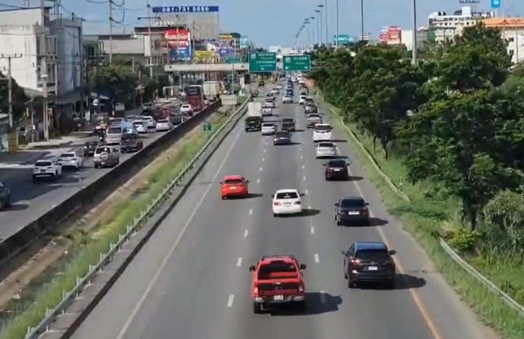 ถนนมิตรภาพ ปากช่อง รถเต็มทุกช่องทาง ปชช.เข้ากรุงกลับมาลุยงานต่อ!