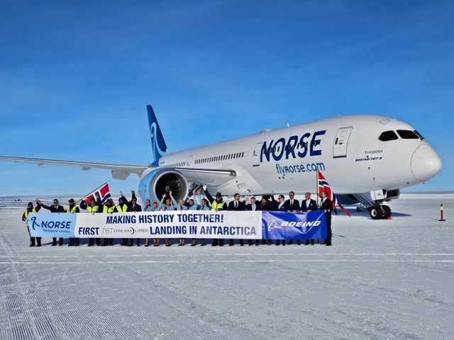 “Boeing 787 Dreamliner” ลงจอดบนรันเวย์น้ำแข็งแอนตาร์กติกาได้สำเร็จ “Boeing 787 Dreamliner” ลงจอดบนรันเวย์น้ำแข็งแอนตาร์กติกาได้สำเร็จ