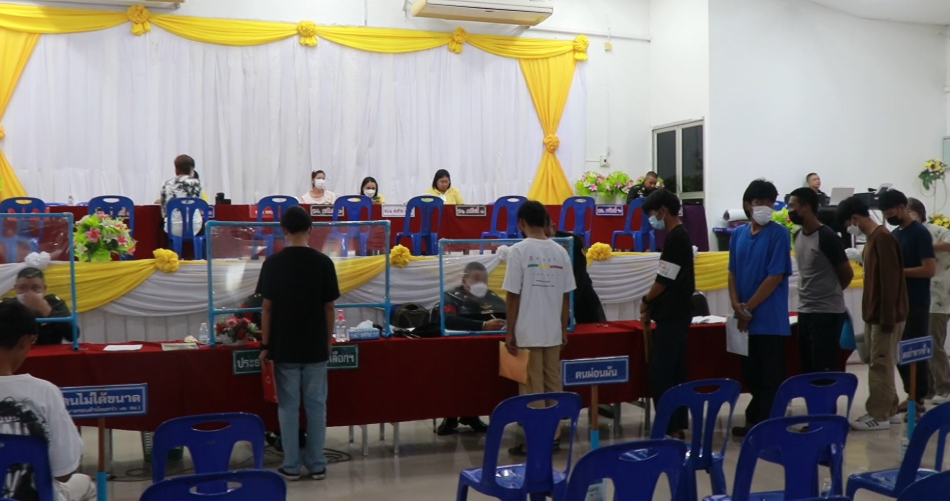 เกณฑ์ทหาร 2566 บรรยากาศที่พิษณุโลกมี สาวสอง มารายงานตัวคึกคัก! เกณฑ์ทหาร 2566 บรรยากาศที่พิษณุโลกมี สาวสอง มารายงานตัวคึกคัก!