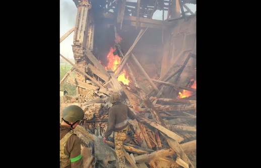 รัสเซีย ทิ้งระเบิดถล่มโรงเรียนในยูเครน คาดมีผู้เสียชีวิตกว่าครึ่งร้อย! รัสเซีย ทิ้งระเบิดถล่มโรงเรียนในยูเครน คาดมีผู้เสียชีวิตกว่าครึ่งร้อย!