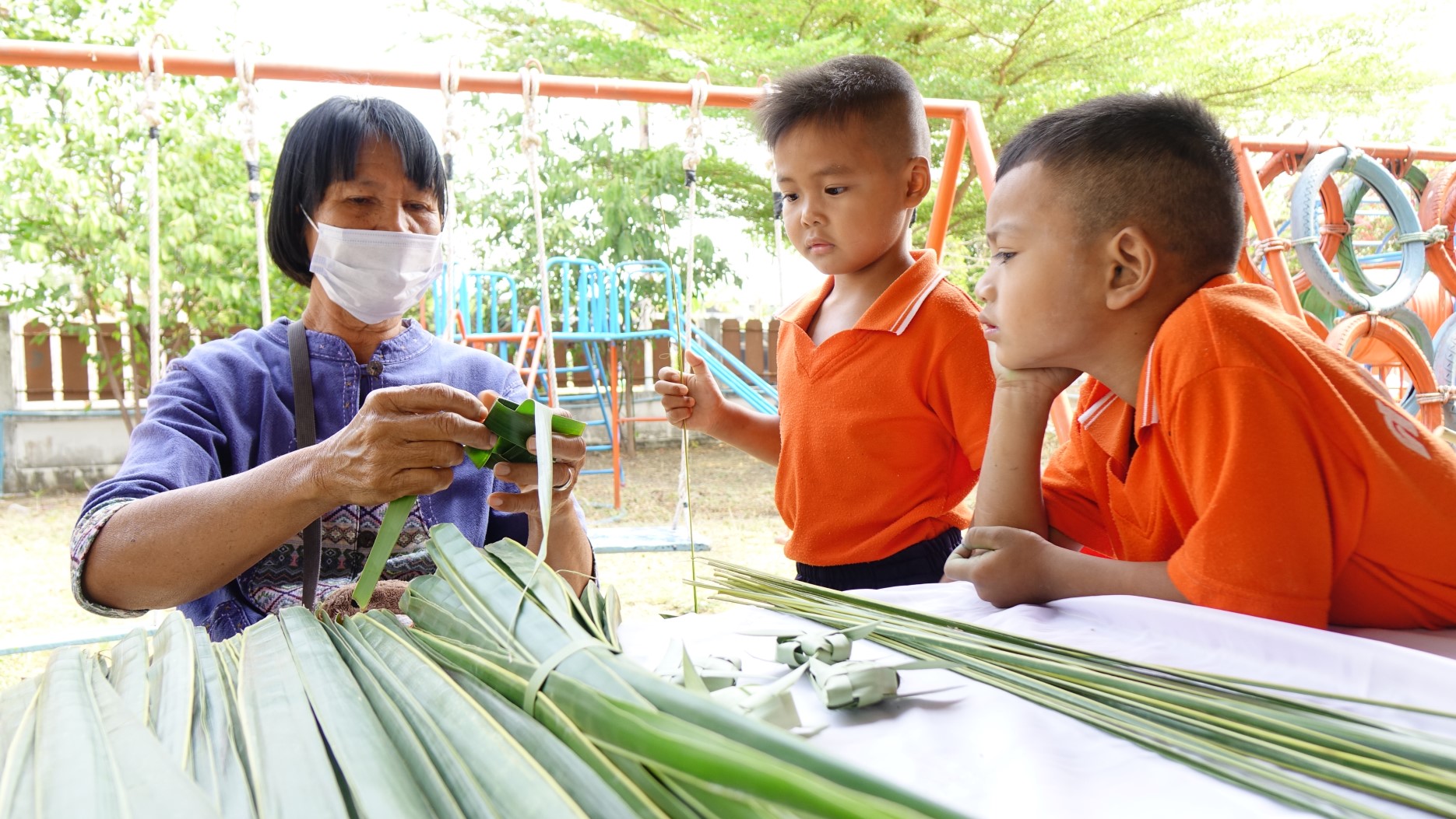 เรื่องราวการเรียนรู้ ผ่านประสบการณ์ เล่น ที่ศูนย์พัฒนาเด็กเล็กบ้านโซงเลง