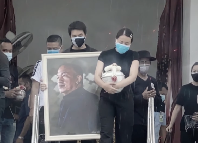 คนบันเทิงเศร้า โควิด-19 คร่าชีวิตคนที่รัก (มีคลิป) คนบันเทิงเศร้า โควิด-19 คร่าชีวิตคนที่รัก (มีคลิป)