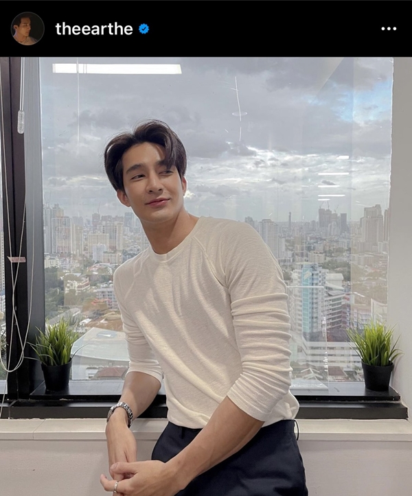 เอิร์ท-มิกซ์ คลั่งรัก ทุ่ม 250,000 สร้างบ้านให้น้องแมว เอิร์ท-มิกซ์ คลั่งรัก ทุ่ม 250,000 สร้างบ้านให้น้องแมว