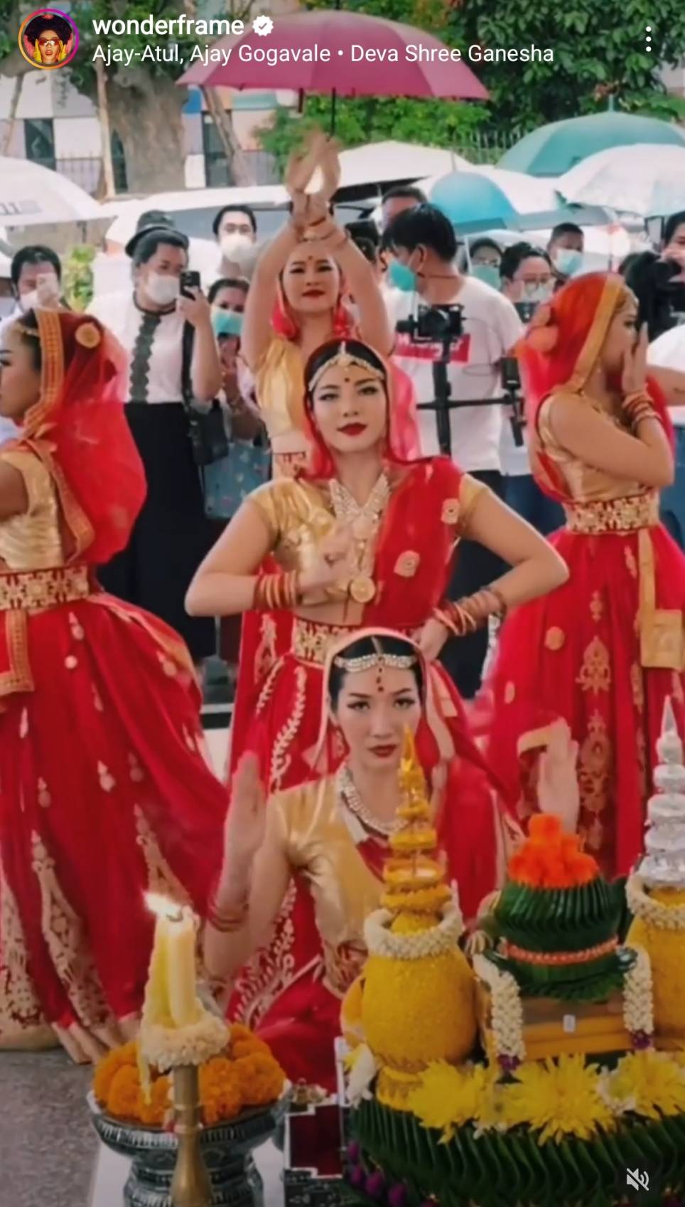 คนบันเทิงสายมู ไหว้ขอพรในวันคเณศจตุรถี คนบันเทิงสายมู ไหว้ขอพรในวันคเณศจตุรถี