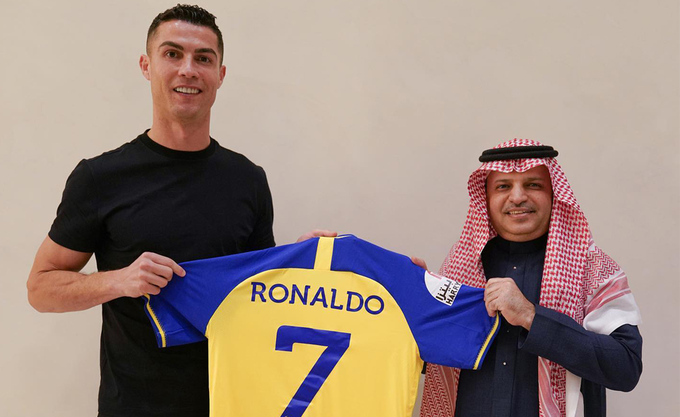 'โรนัลโด้' เปิดตัวซบ 'อัลนาสเซอร์' เป็นทางการรับค่าเหนื่อยมากสุดในประวัติศาสตร์ฟุตบอล 'โรนัลโด้' เปิดตัวซบ 'อัลนาสเซอร์' เป็นทางการรับค่าเหนื่อยมากสุดในประวัติศาสตร์ฟุตบอล