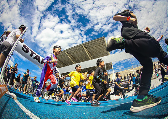 วิ่งวิบาก Pattaya Spartan หนุ่มอเมริกัน ควง สาวฟิลิปปินส์คว้าชัย