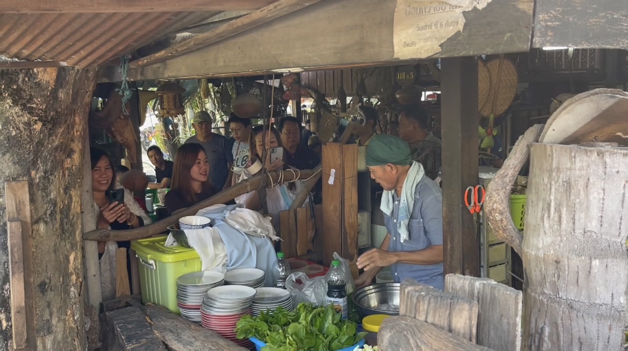 ลาบ อาหารขายดีรับปีใหม่ เชื่อกินแล้วมีโชคลาภ