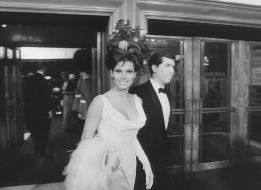 โลกอาลัย!! 'ราเคล เวลช์' เซ็กส์ซิมโบลฮอลลีวูด เสียชีวิตวัย 82 ปี