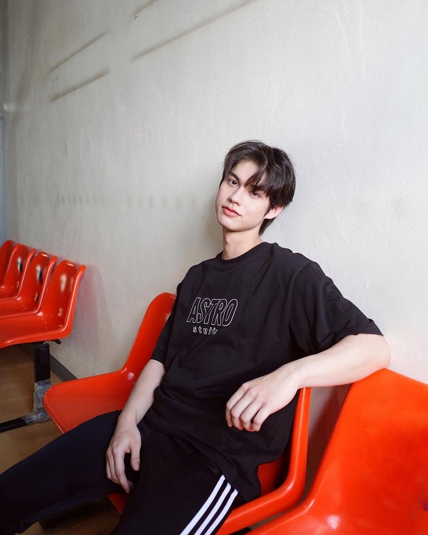 “ไบร์ท วชิรวิชญ์” ครองเทรนด์กับแบรนด์คืนกำไรให้สังคม (มีคลิป) “ไบร์ท วชิรวิชญ์” ครองเทรนด์กับแบรนด์คืนกำไรให้สังคม (มีคลิป)