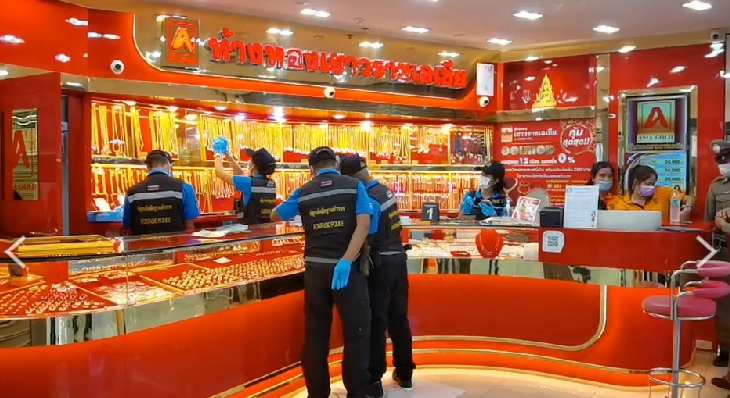 ด่วน! บุกเดี่ยวชิงทรัพย์ร้านทองในห้างดัง ราชบุรี กวาดทองร่วมล้านหนี