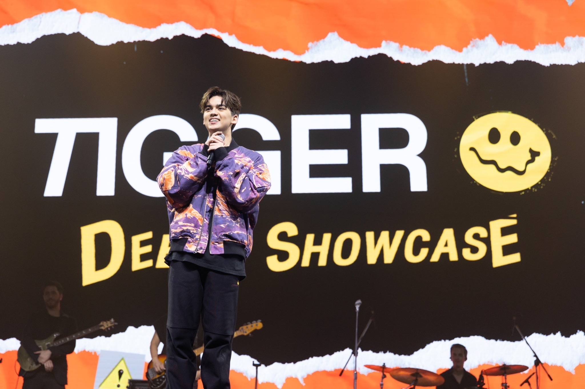 ทิกเกอร์ ใจฟู! หลังกระแสเพลง RU OK? เข้าใกล้ 1 ล้านวิว (มีคลิป)