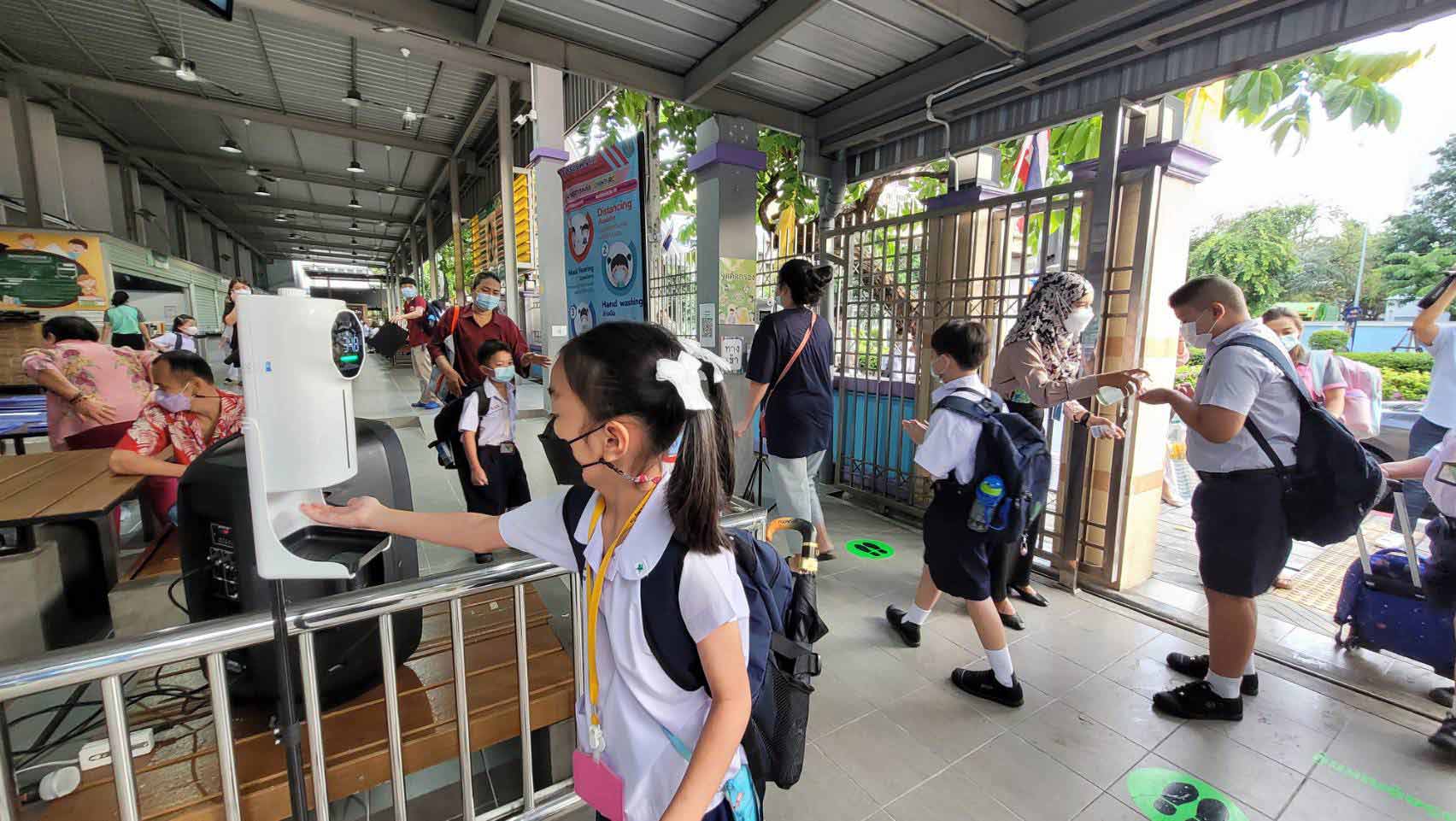 บรรยากาศเปิดเทอมวันแรก โรงเรียนพญาไท คึกคักตั้งแต่เช้า! บรรยากาศเปิดเทอมวันแรก โรงเรียนพญาไท คึกคักตั้งแต่เช้า!
