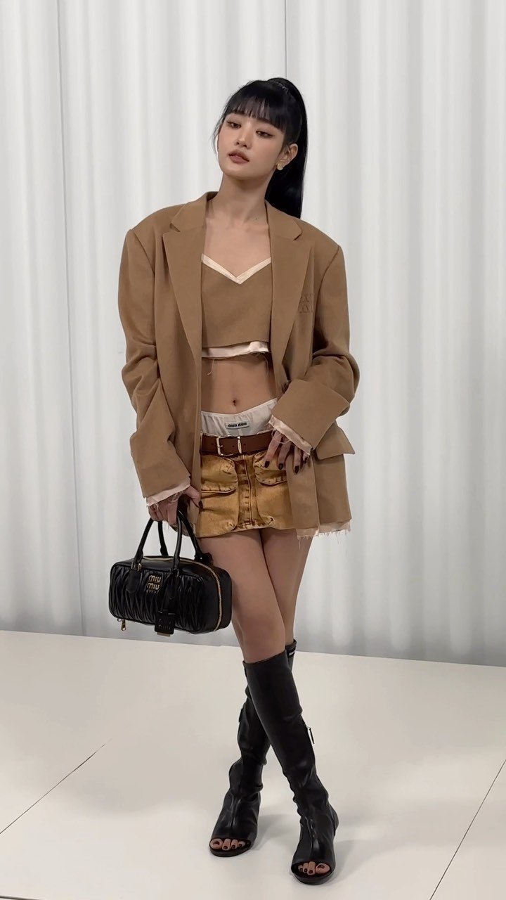 'มินนี่-ต้าเหนิง'!! สวยจึ้งนั่งฟรอนต์โรว์ชมแฟชั่นโชว์ Miu Miu ที่ปารีส
