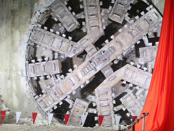 เช็กความคืบหน้า รถไฟฟ้าสายสีส้ม ทำสถิติดีที่สุดขั้นตอนก่อสร้างอุโมงค์ใต้ดิน เช็กความคืบหน้า รถไฟฟ้าสายสีส้ม ทำสถิติดีที่สุดขั้นตอนก่อสร้างอุโมงค์ใต้ดิน