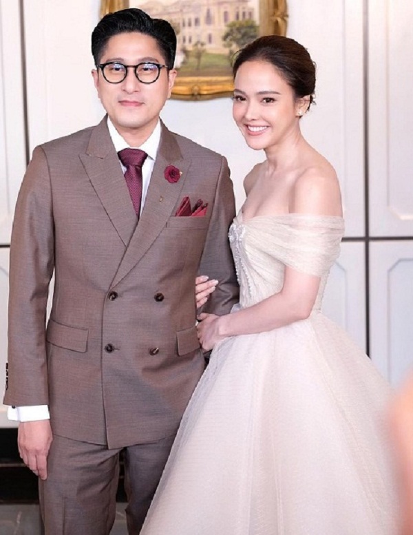 “จอย ชลธิชา” เผยความรู้สึกหลังเข้าพิธีหมั่น (มีคลิป) “จอย ชลธิชา” เผยความรู้สึกหลังเข้าพิธีหมั่น (มีคลิป)