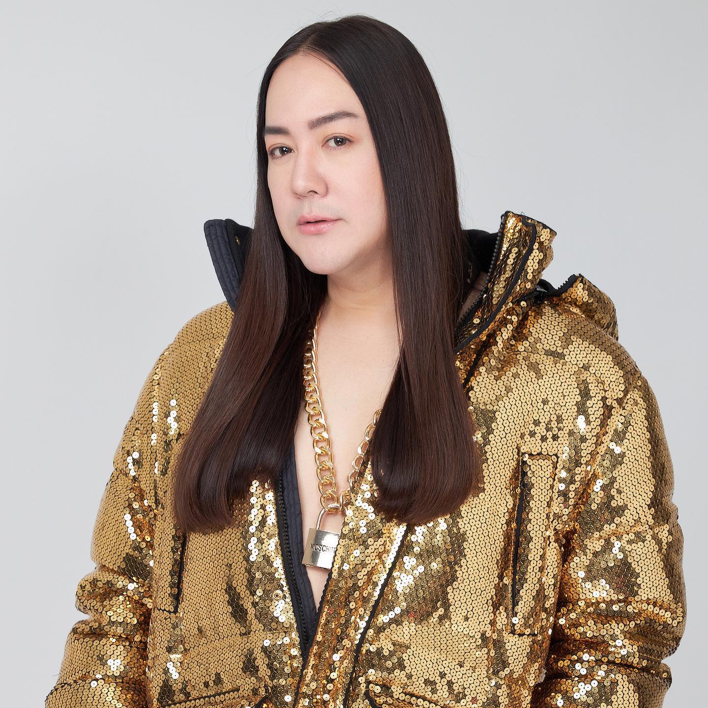 โก้ ธีรศักดิ์ เป็นคนชี้เบาะแสตามตัวคนขโมยกระเป๋า เอ ศุภชัย เผย ได้คืนแล้ว 6 ใบ โก้ ธีรศักดิ์ เป็นคนชี้เบาะแสตามตัวคนขโมยกระเป๋า เอ ศุภชัย เผย ได้คืนแล้ว 6 ใบ