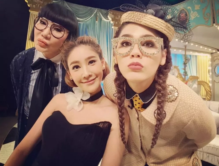 เผยเบื้องหลังงานไว้อาลัย แตงโม เพื่อนสนิท อย่าง ชมพู่ อารยา ส่งทีมการ์ดช่วยงาน เผยเบื้องหลังงานไว้อาลัย แตงโม เพื่อนสนิท อย่าง ชมพู่ อารยา ส่งทีมการ์ดช่วยงาน