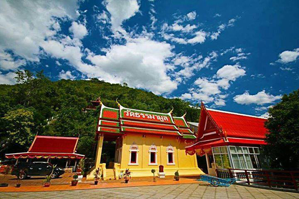 10 ที่เที่ยวชัยนาท เช็กอินสวนนก จิบกาแฟยามเย็นริมเจ้าพระยา