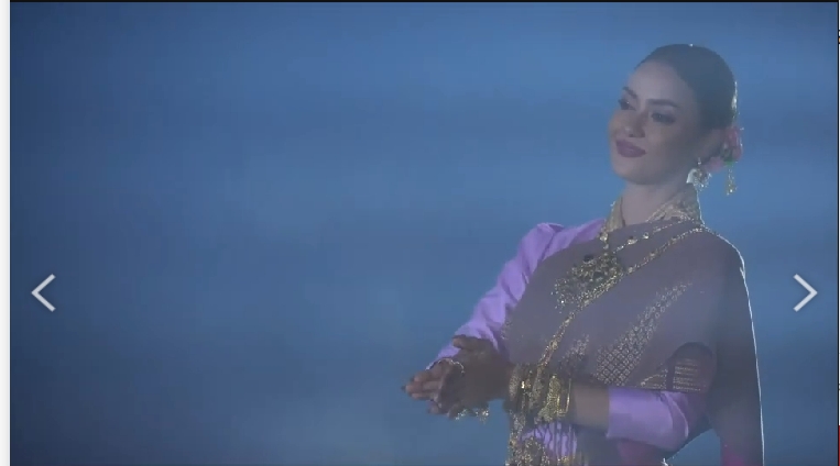 อแมนด้า ออบดัม มิสยูนิเวิร์สไทยแลนด์ รำบวงสรวงงานออกพรรษาบั้งไฟพญานาค