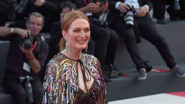 หวานกระแทกตา!! ไฮไลท์พรมแดงเปิดเทศกาลหนังเวนิส ครั้งที่ 79