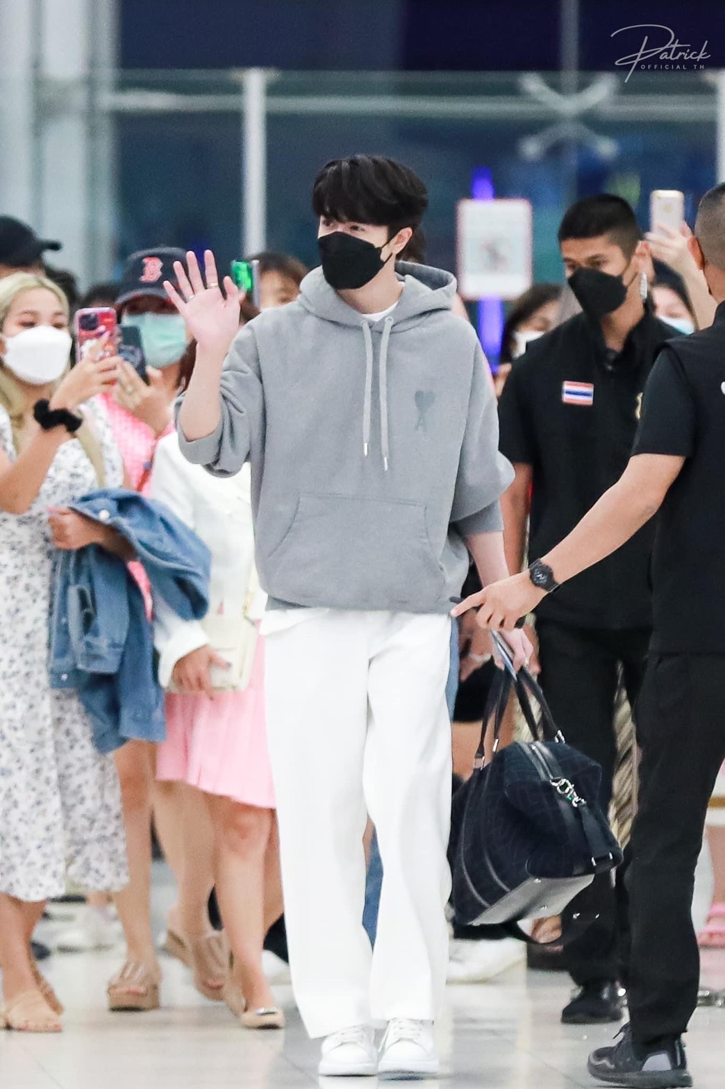 “แพทริค ณัฐวรรธ์” ไปสานฝันต่อ บินกลับจีน แฟนคลับติดแฮชแท็ก #ไว้เจอกันใหม่นะคับแพทริค “แพทริค ณัฐวรรธ์” ไปสานฝันต่อ บินกลับจีน แฟนคลับติดแฮชแท็ก #ไว้เจอกันใหม่นะคับแพทริค