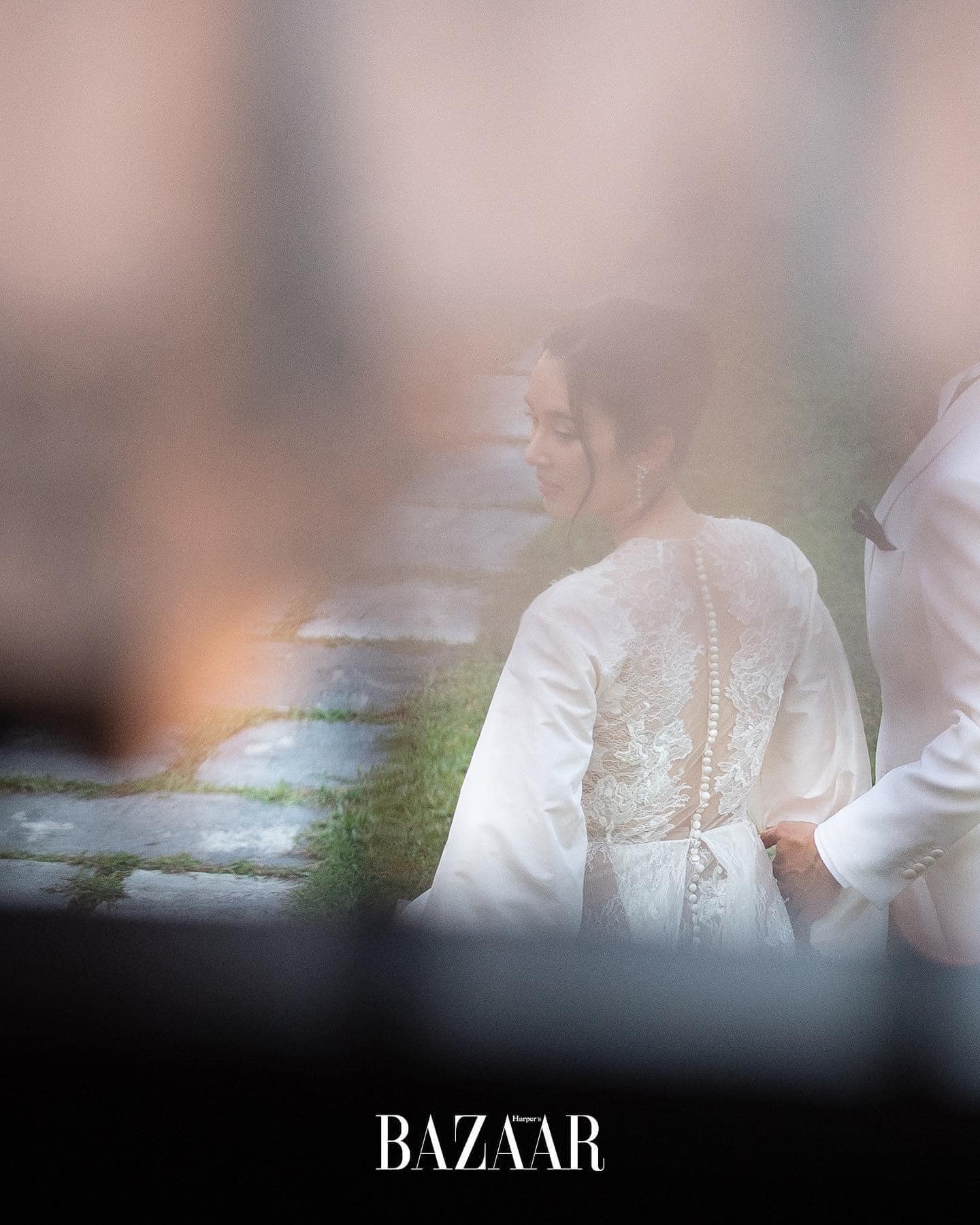 ปอย ตรีชฎา กับชุดเจ้าสาวฉลองมงคลสมรสเรียบหรู สวยโก้ 