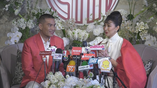 “แพนเค้ก-พี่หมี” เปิดใจหลังเข้าพิธีวิวาห์สุดอบอุ่น  (มีคลิป)