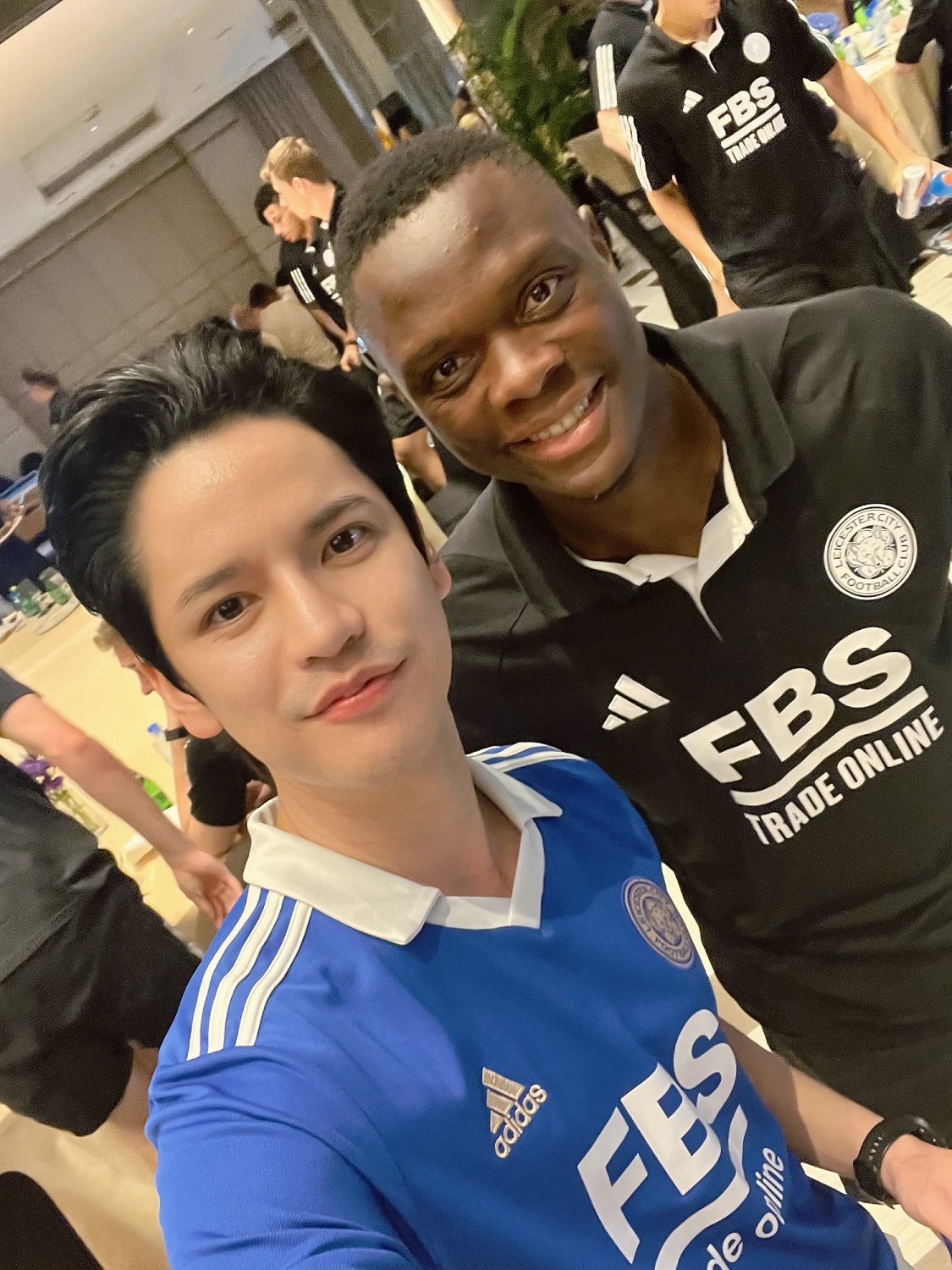 สุดประทับใจ เต๋า เศรษฐพงศ์ แชร์โมเมนต์ ร่วมรับประทานอาหารกับนักเตะ เลสเตอร์ ซิตี้ สุดประทับใจ เต๋า เศรษฐพงศ์ แชร์โมเมนต์ ร่วมรับประทานอาหารกับนักเตะ เลสเตอร์ ซิตี้