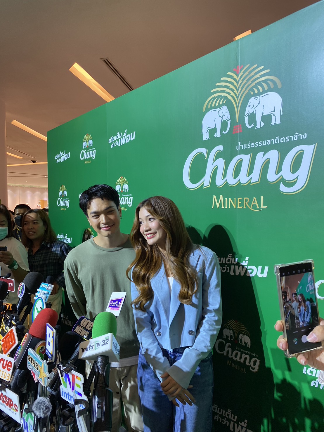 โอบ - มะปราง ออกงานอีเว้นท์ร่วมเฟรมกันครั้งแรก หลังยุติความสัมพันธ์