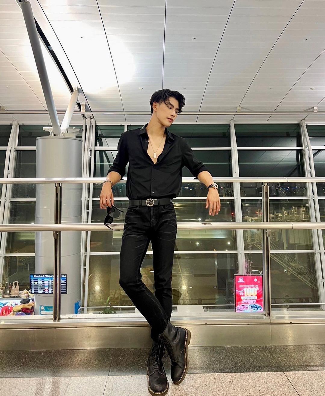 ฟ้องดำเนินคดีแบรนด์สินค้า ปลด! โอม ภวัต ออกจากการเป็นพรีเซนเตอร์