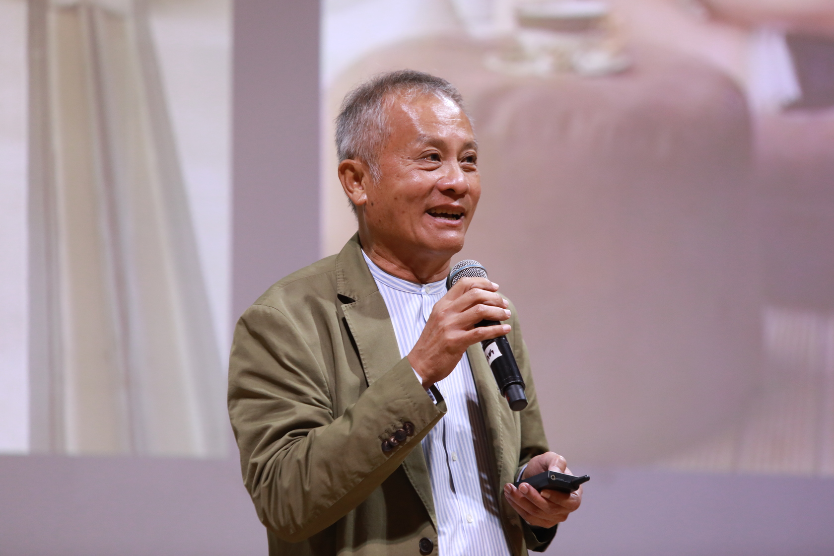 นักวิจัยเมืองชี้วิกฤตเมืองในอนาคต อยู่ยาก-ลำบาก-เครียด คาดปี 2050 ฝุ่น PM2.5 เพิ่ม 5 เท่าและ CO2 พุ่ง 8 เท่า นักวิจัยเมืองชี้วิกฤตเมืองในอนาคต อยู่ยาก-ลำบาก-เครียด คาดปี 2050 ฝุ่น PM2.5 เพิ่ม 5 เท่าและ CO2 พุ่ง 8 เท่า