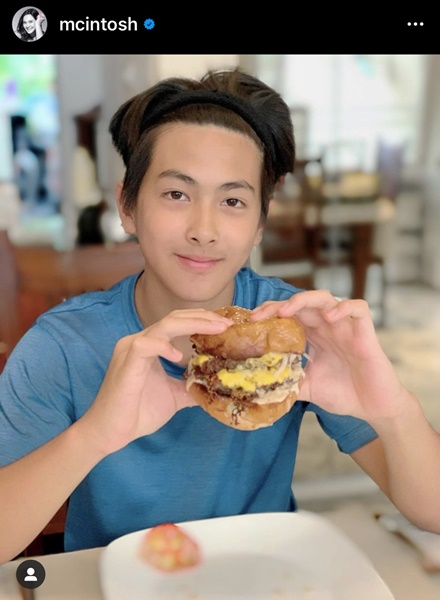 แหม่ม คัทลียา ปลื้ม!!  คนชมลูกชายหล่อ ส่วนจะเข้าวงการไหม ให้ลูกตัดสินใจเอง