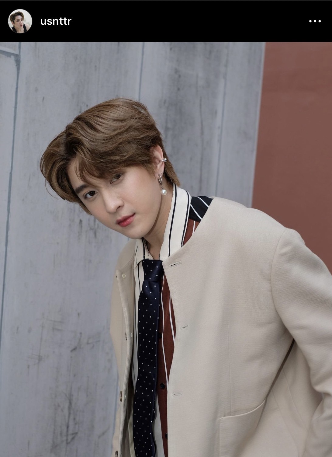 อัส นิติธร ชี้แจงประเด็นโดนแฟนคลับบุกรุกบริษัท เพื่อขอของขวัญคืนโดยไม่ได้รับอนุญาต อัส นิติธร ชี้แจงประเด็นโดนแฟนคลับบุกรุกบริษัท เพื่อขอของขวัญคืนโดยไม่ได้รับอนุญาต