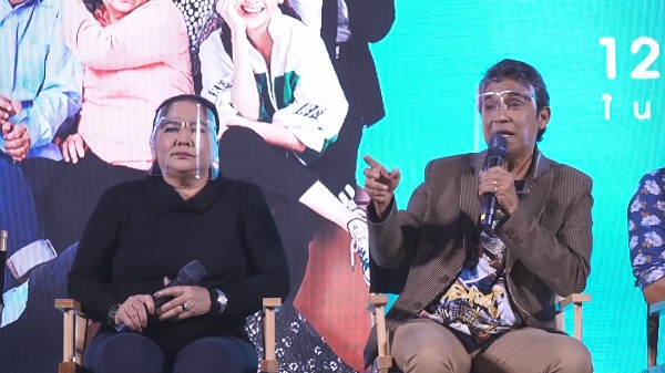 “วัยอลวนฮ่า!” หนังย้อนวัยยุค 70 สร้างปรากฏการณ์เหมาโรง (มีคลิป) “วัยอลวนฮ่า!” หนังย้อนวัยยุค 70 สร้างปรากฏการณ์เหมาโรง (มีคลิป)