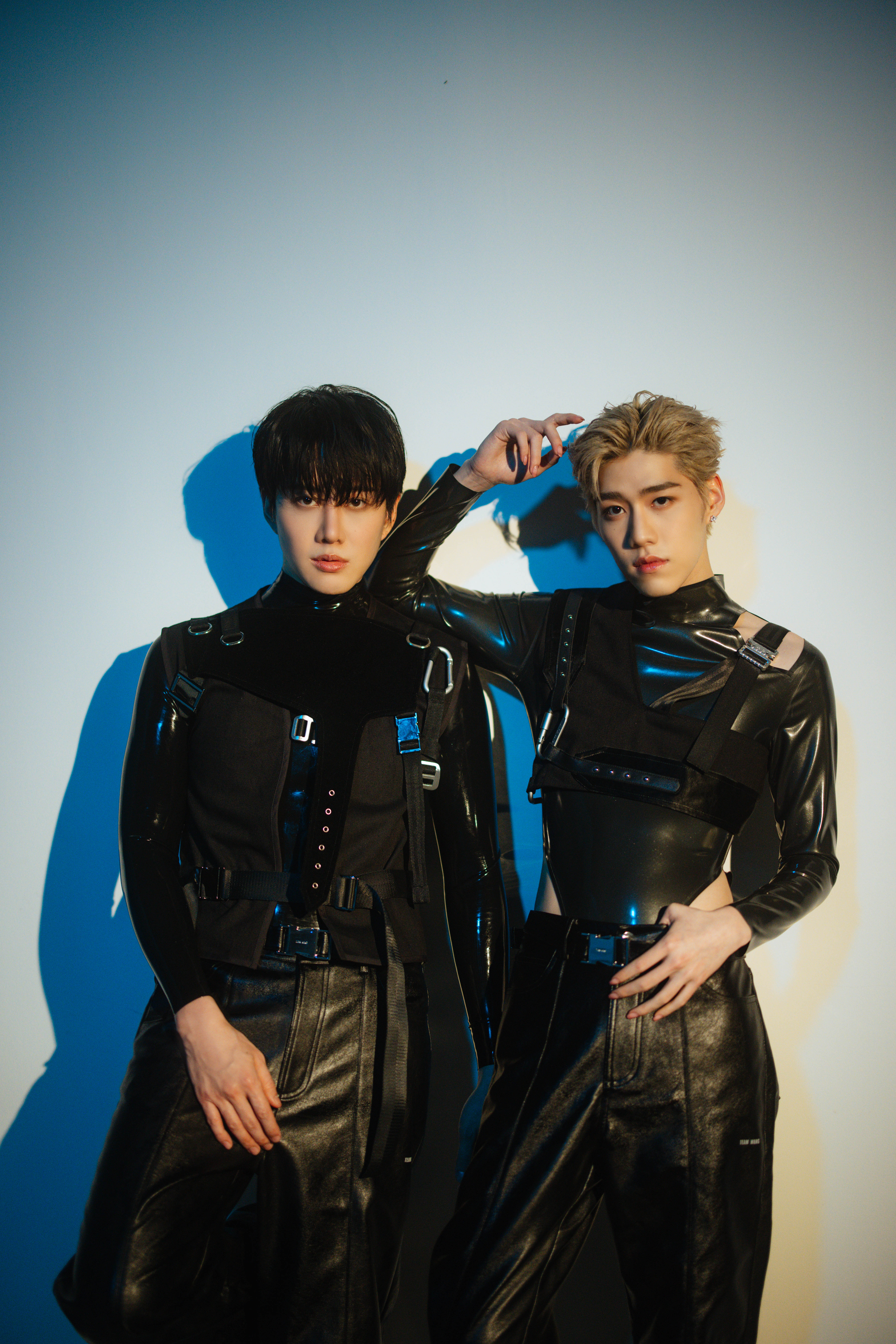 พีพี กฤษฏ์ คว้าหนุ่มหล่อ ไมค์ พิรัชต์ เล่นเอ็มวีซิงเกิลล่าสุด ลังเล พีพี กฤษฏ์ คว้าหนุ่มหล่อ ไมค์ พิรัชต์ เล่นเอ็มวีซิงเกิลล่าสุด ลังเล