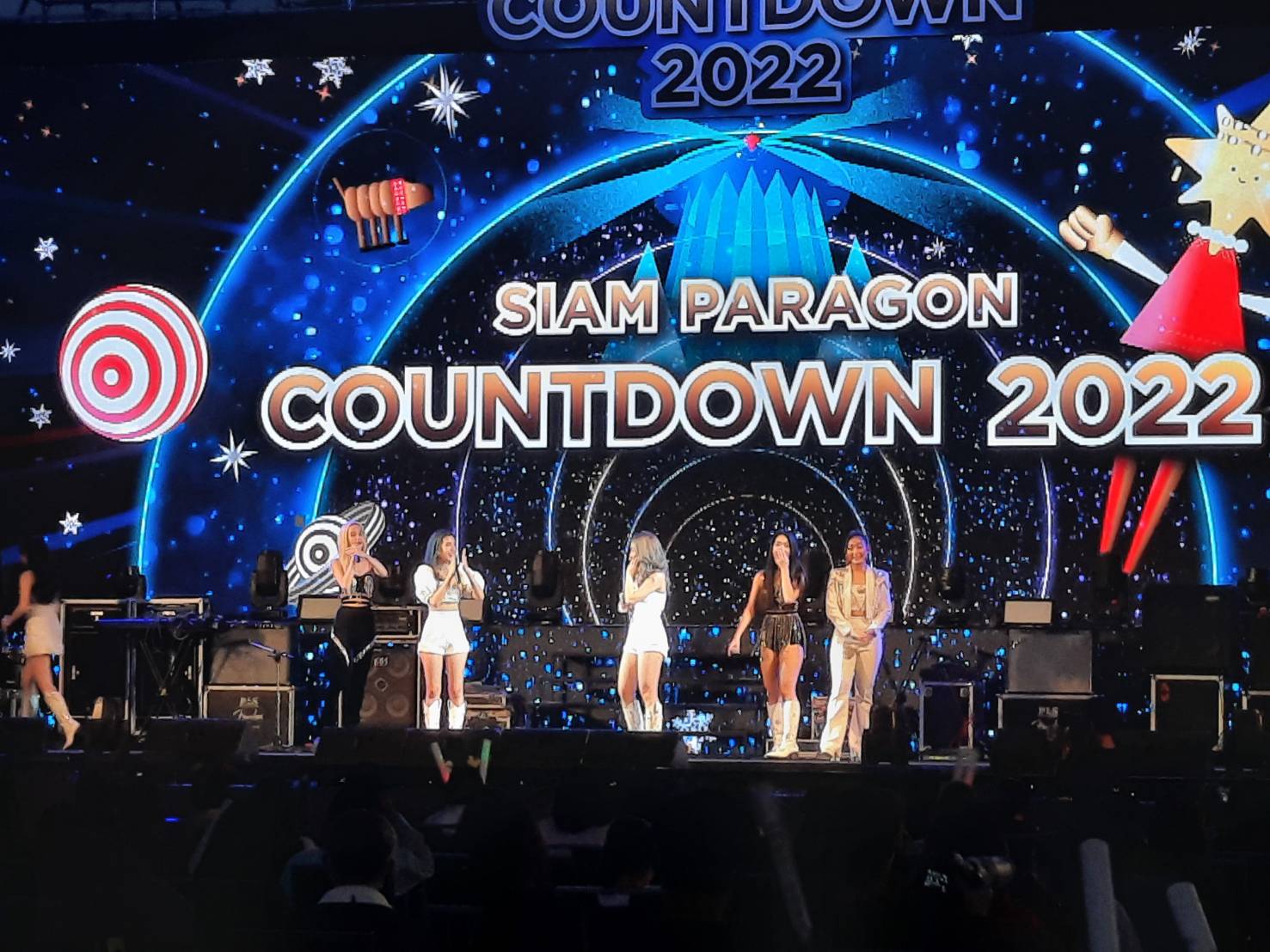 ต้อนรับปีใหม่ 2022 ด้วยบรรยากาศเคานต์ดาวน์สุดอลังการ