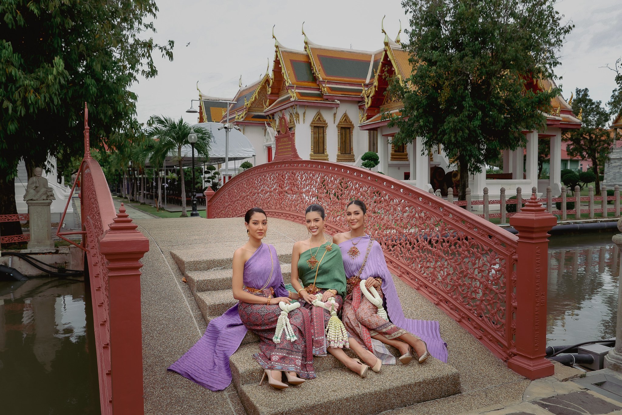 เอาฤกษ์เอาชัย 30 สาวงาม MUT2022 สวมชุดไทยไปทำบุญ (มีคลิป)