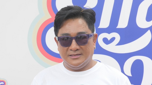 “เอกชัย ศรีวิชัย” ยังไม่พร้อม ปั้นเด็กใต้เป็น T-POP ย้ำ ขอเวลาอีกหน่อย (มีคลิป) “เอกชัย ศรีวิชัย” ยังไม่พร้อม ปั้นเด็กใต้เป็น T-POP ย้ำ ขอเวลาอีกหน่อย (มีคลิป)