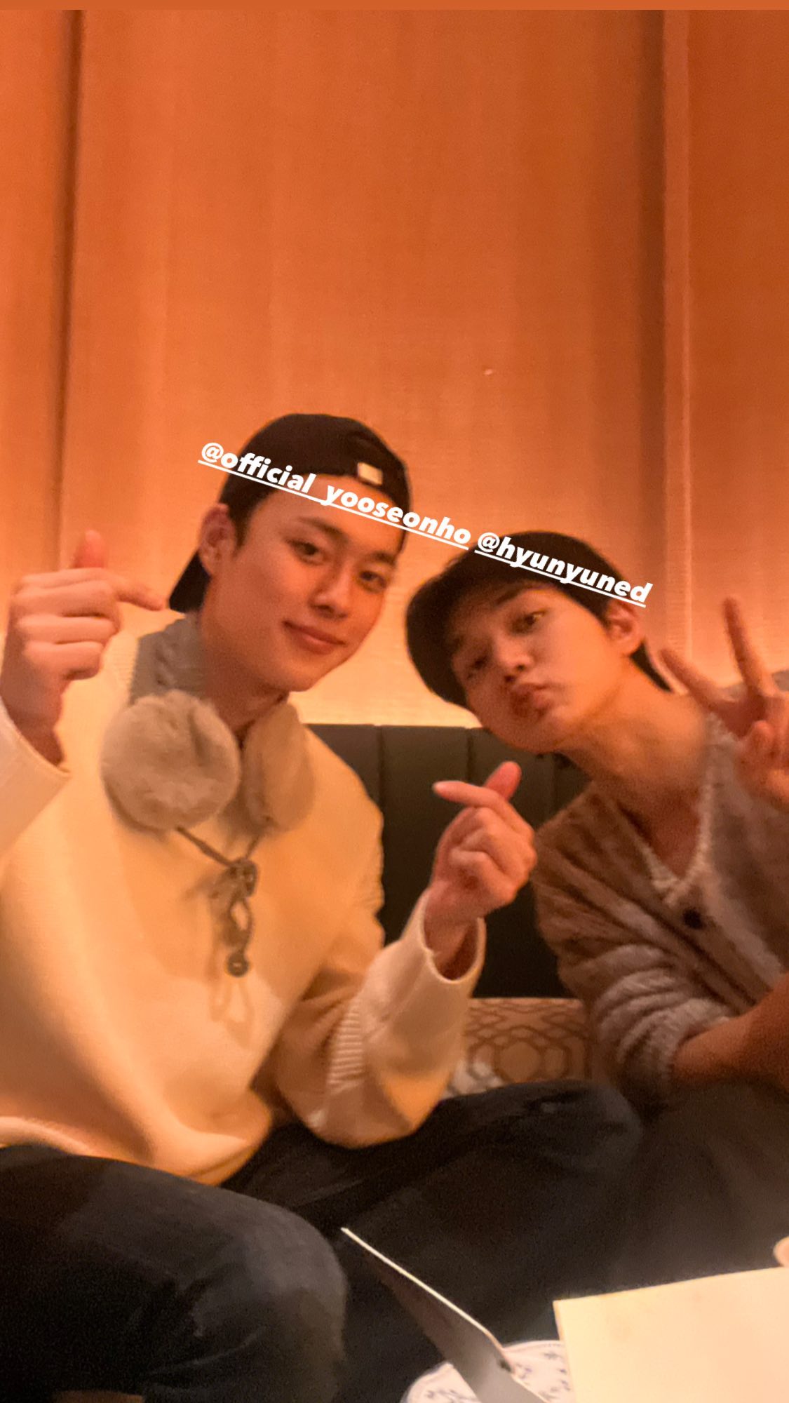 เสด็จแม่แฮปปี้!! ‘คิมฮเยซู’ ปาร์ตี้กับลูกชายในซีรีส์ ‘ใต้ร่มราชินี’ ครบทีม เสด็จแม่แฮปปี้!! ‘คิมฮเยซู’ ปาร์ตี้กับลูกชายในซีรีส์ ‘ใต้ร่มราชินี’ ครบทีม