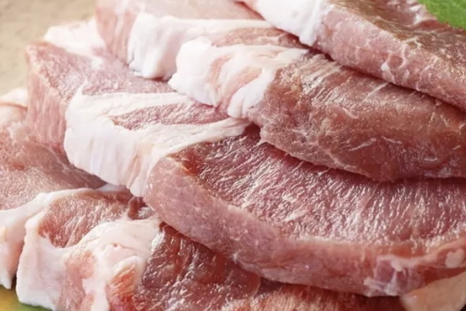 ผู้เลี้ยงเตือน “หมูเถื่อน” เสี่ยงสารเร่งเนื้อแดง ทำลายห่วงโซ่การผลิต ผู้เลี้ยงเตือน “หมูเถื่อน” เสี่ยงสารเร่งเนื้อแดง ทำลายห่วงโซ่การผลิต