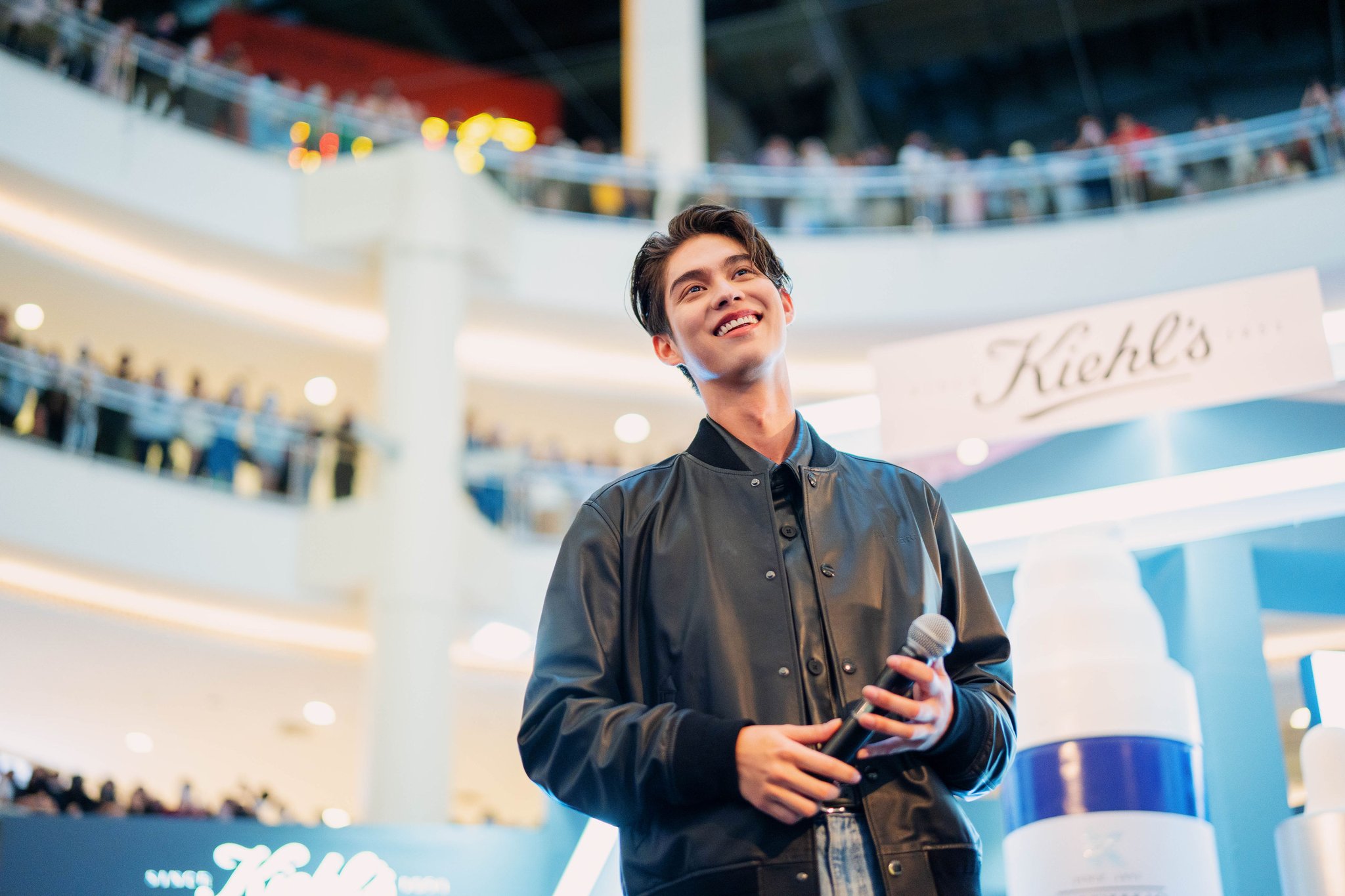 หล่อห้างแตก!! ‘ไบร์ท วชิรวิชญ์’ ลัดฟ้าเสิร์ฟฟินสบตาแฟนๆ ที่มาเลเซีย หล่อห้างแตก!! ‘ไบร์ท วชิรวิชญ์’ ลัดฟ้าเสิร์ฟฟินสบตาแฟนๆ ที่มาเลเซีย