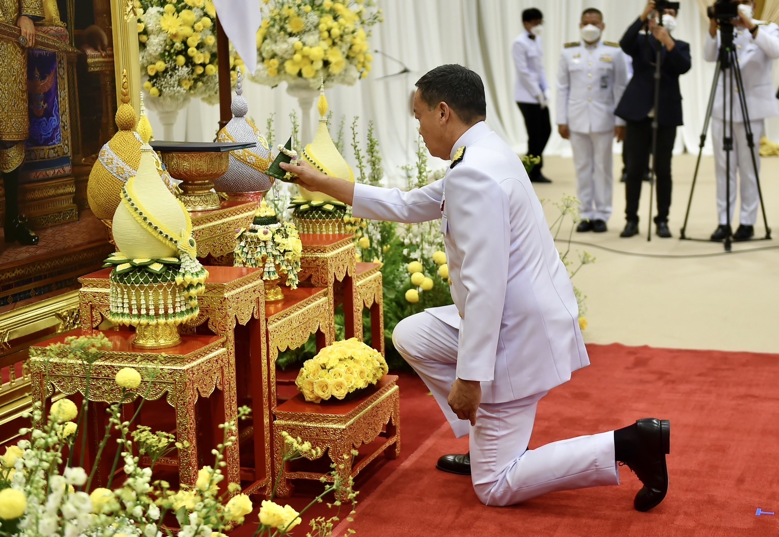 โปรดเกล้าฯ แต่งตั้ง เศรษฐา ทวีสิน ดำรงตำแหน่งนายกรัฐมนตรี คนที่ 30 โปรดเกล้าฯ แต่งตั้ง เศรษฐา ทวีสิน ดำรงตำแหน่งนายกรัฐมนตรี คนที่ 30