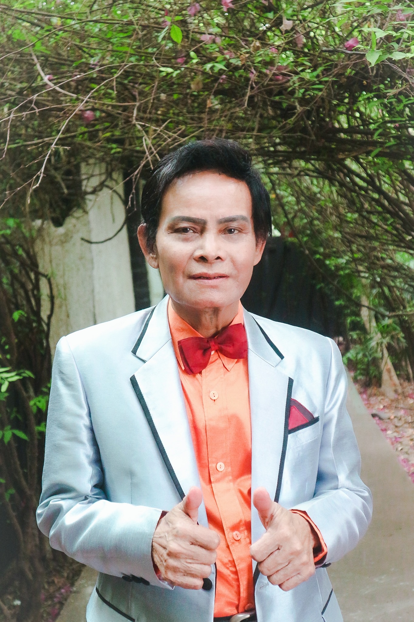 งวดนี้มาแน่ !! เหล่าคนบันเทิงแห่อวดเลขเด็ด งวดนี้มาแน่ !! เหล่าคนบันเทิงแห่อวดเลขเด็ด