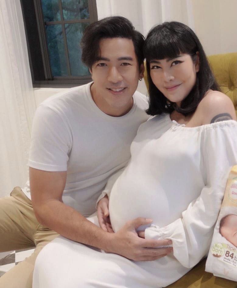 โย่ง-ก้อย เผยโฉมหน้า น้องอบเชย และวินาทีแห่งความสุข โย่ง-ก้อย เผยโฉมหน้า น้องอบเชย และวินาทีแห่งความสุข