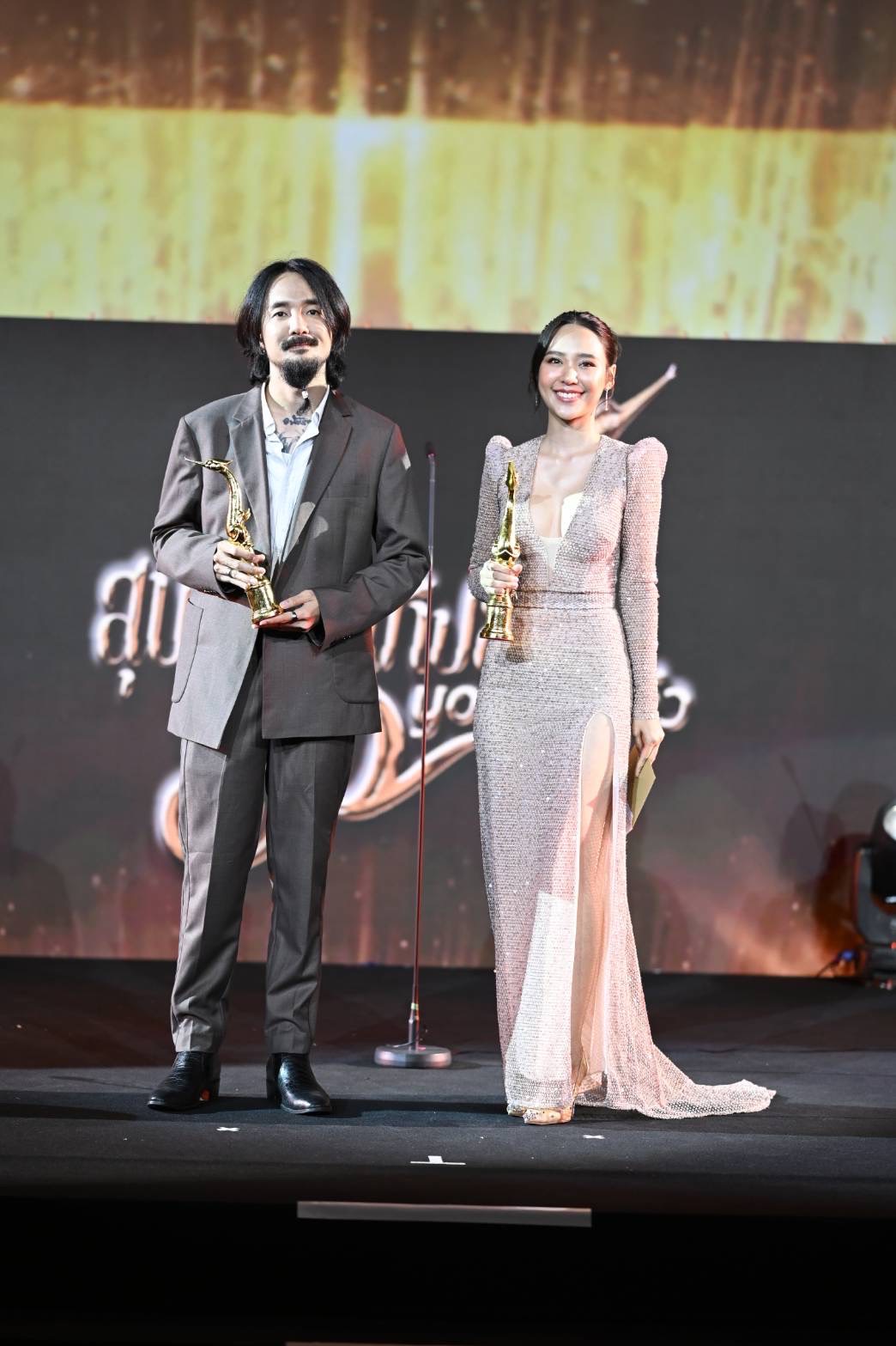 ร่างทรง กวาดไปได้ถึง 13 รางวัล  งานประกาศผลรางวัลสุพรรณหงส์ครั้งที่ 30 ประจำปี 2564  
