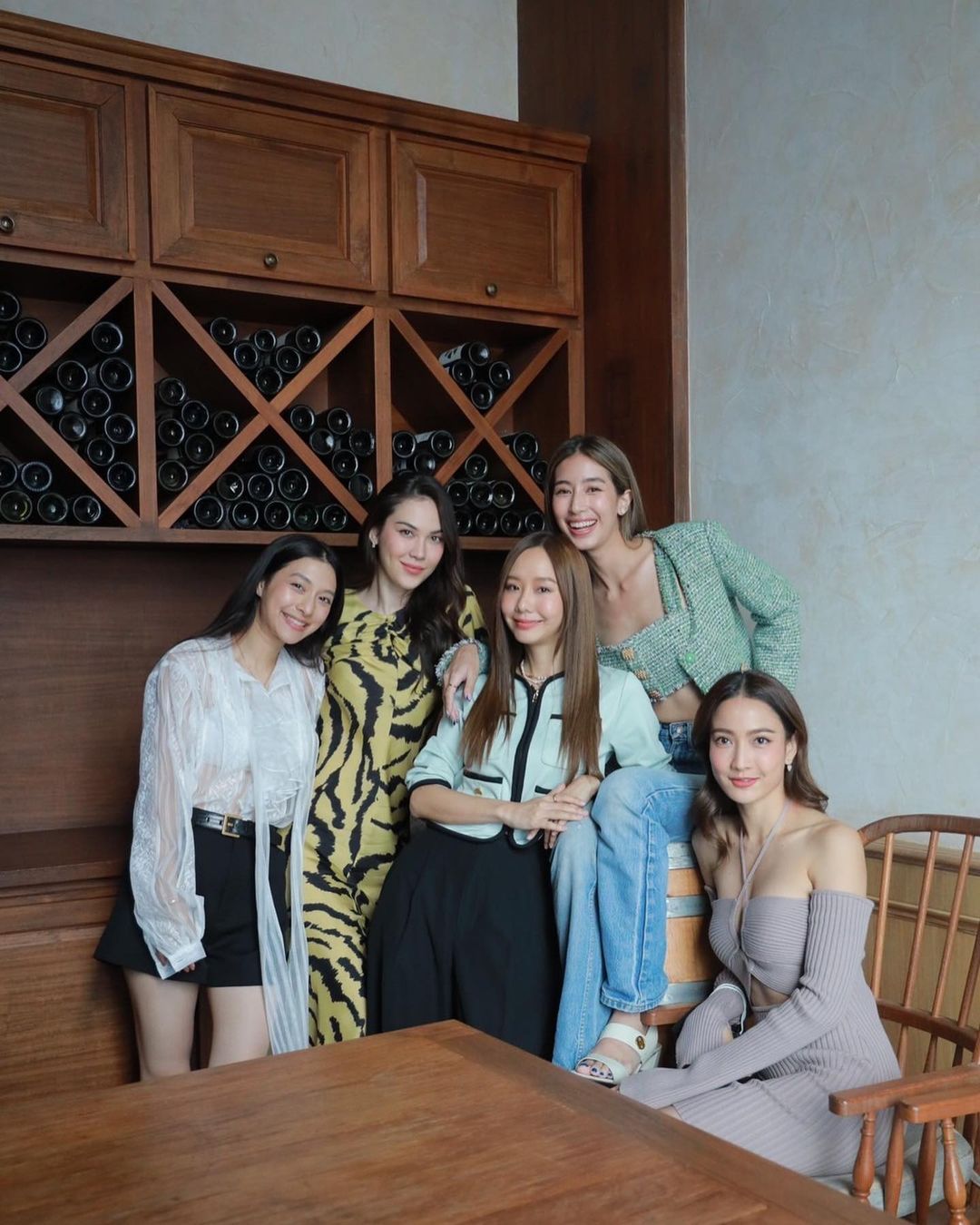 มิ้นต์ ชาลิดา ตอบดราม่า แอฟ ร่วมทานข้าวกับครอบครัว สงกรานต์ หลังมีข่าวเลิก แมท